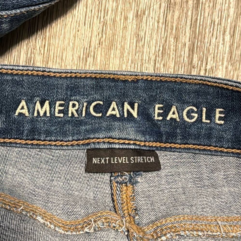 AMERICAN EAGLE Jeans-size 10 XLong - Picture 9 of 13